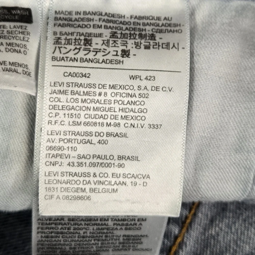 Levis domestic orders